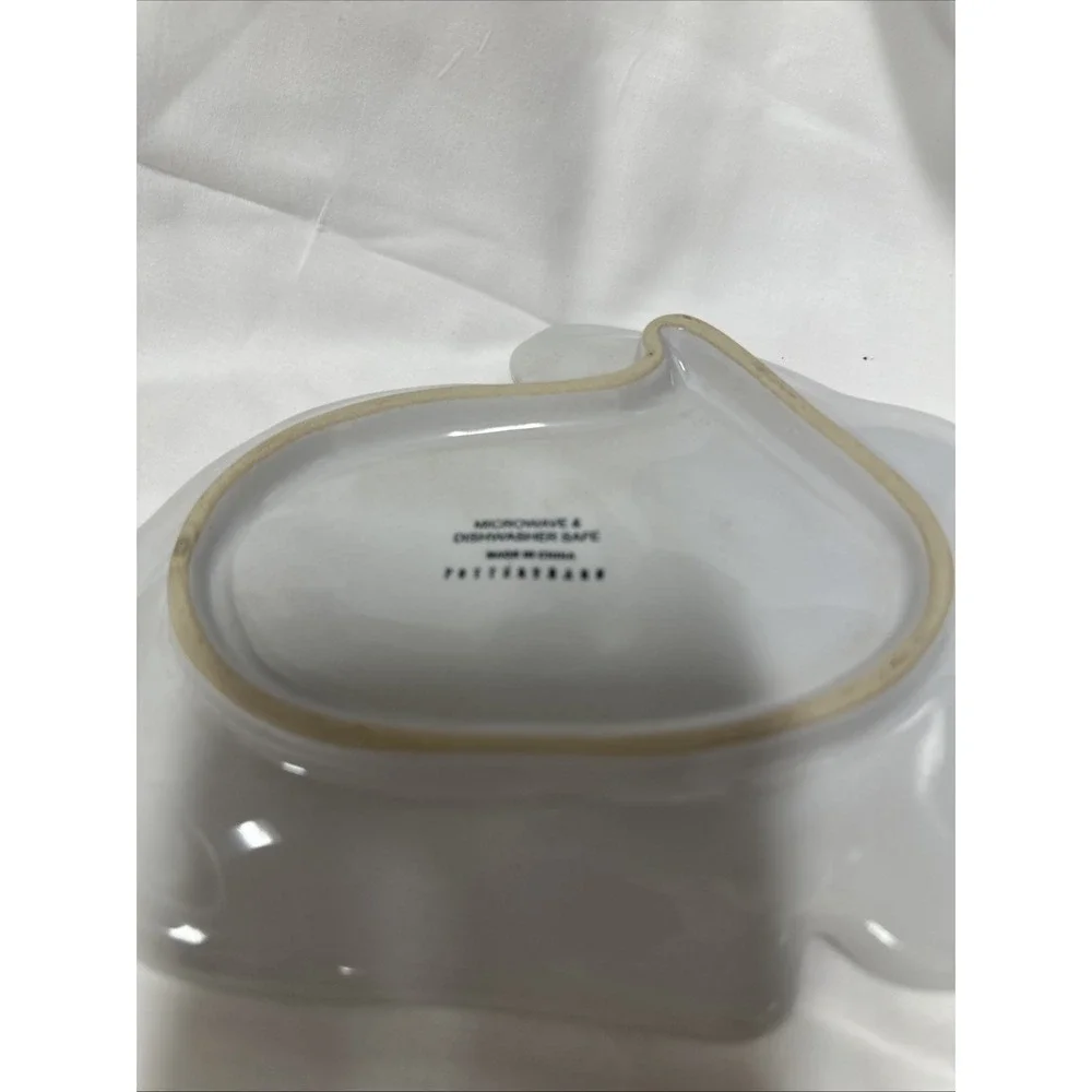 Pottery Barn White Bunny Plate‎ Pre Owned (2)